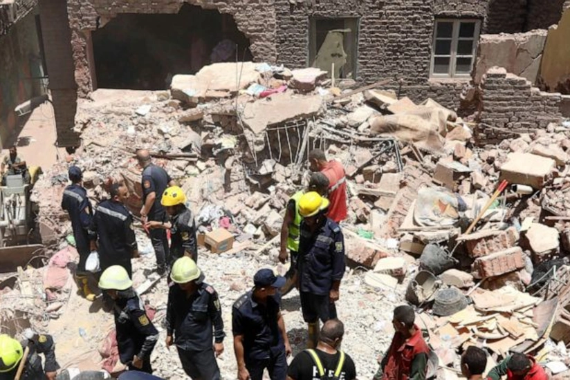 Misirdə beşmərtəbəli binanın çökməsi nəticəsində ölənlərin sayı 12-yə çatıb - YENİLƏNİB
