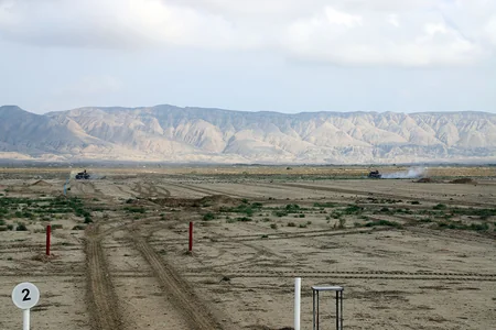 Defense Minister watches combat training classes