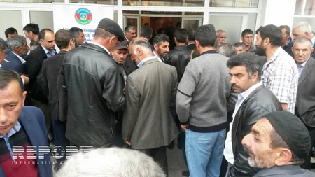 Kənd təsərrüfatı texnikası işlədənlərə yeni sürücülük vəsiqəsi verilib