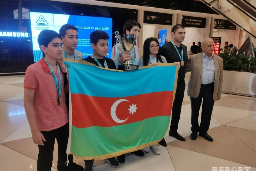 Olimpiadanın qalibi olan Azərbaycan şahmatçıları Vətənə qayıdıb - FOTO - VİDEO