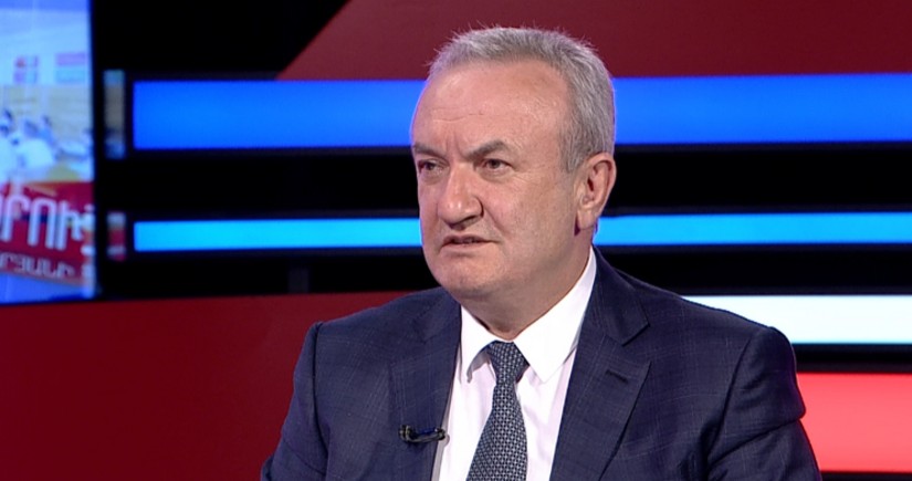 Vaqram Dumanyan Ermənistan prezidentinin müşaviri vəzifəsindən azad edilib