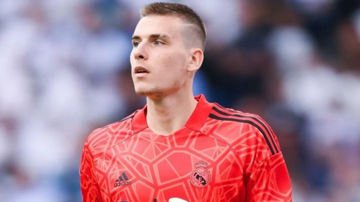 Вратарь Реала Андрей Лунин планирует покинуть клуб