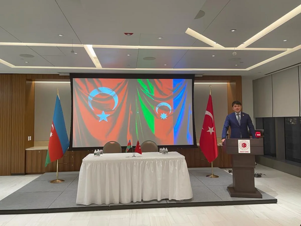 Diaspor Komitəsinin sədri Nyu-Yorkda türk icmasının nümayəndələri ilə görüşüb