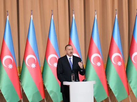Azərbaycan Prezidenti Respublika Günü münasibətilə keçirilən rəsmi qəbulda iştirak edib