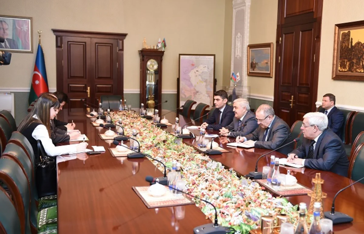 SOCAR prezidenti Yaponiyanın Azərbaycandakı səfiri ilə görüşüb