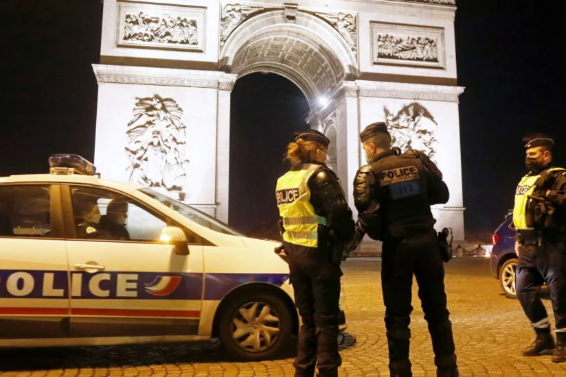 В Париже проходит акция протеста против сокращения рабочих мест