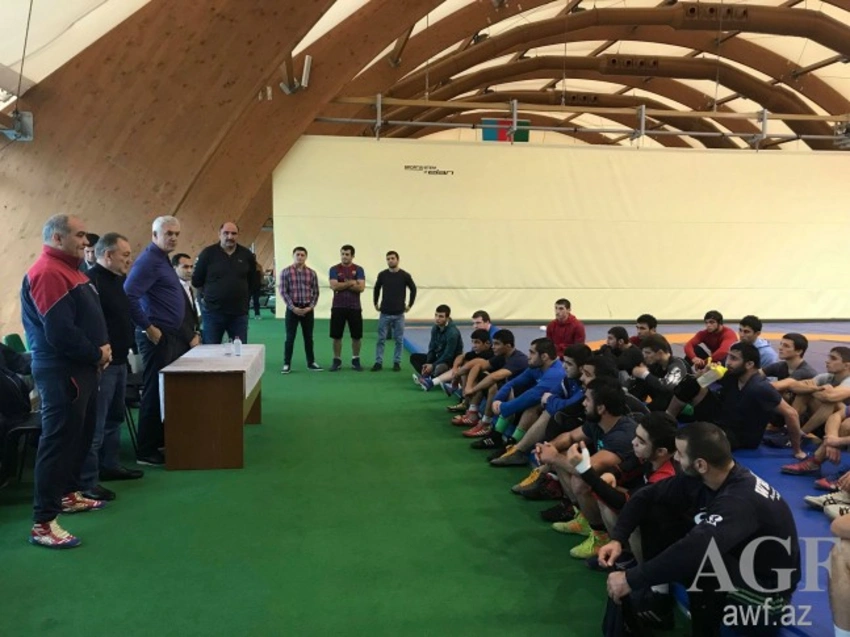 Azərbaycanın dünya çempionatında medal qazanan güləşçiləri mükafatlandırılıb