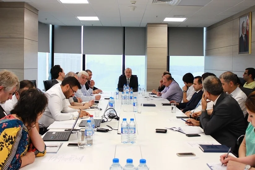 Azərbaycanda kiçik miqyaslı bərpa olunan enerji üçün əlverişli siyasi çərçivənin tətbiqinə dəstək müzakirə edilib