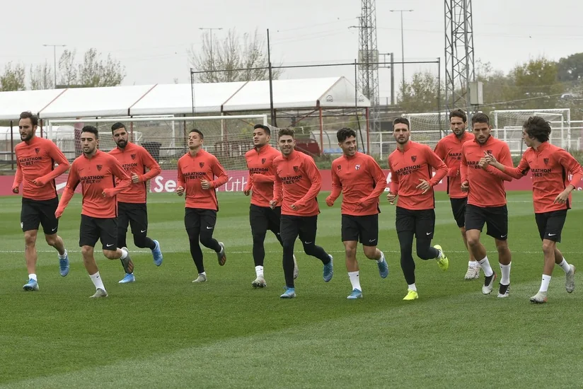 Sevilya Qarabağla oyunun hazırlıqlarına başlayıb