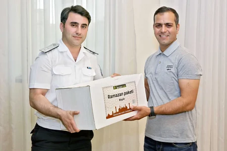 Dövlət Miqrasiya Xidmətinin rəisi Azərbaycanda qaçqın statusu alan şəxslərlə görüşüb