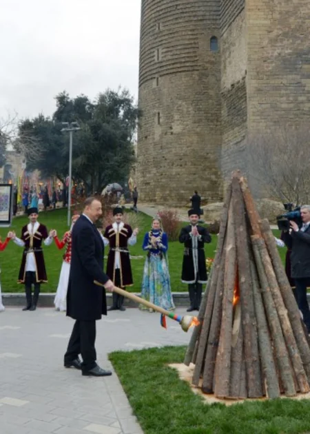 Prezident İlham Əliyev Novruz bayramı münasibətilə ümumxalq şənliyində iştirak edib