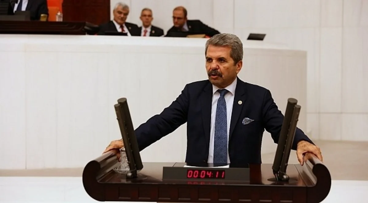 Türkiyəli deputat Əhməd Cavadla bağlı paylaşım edib