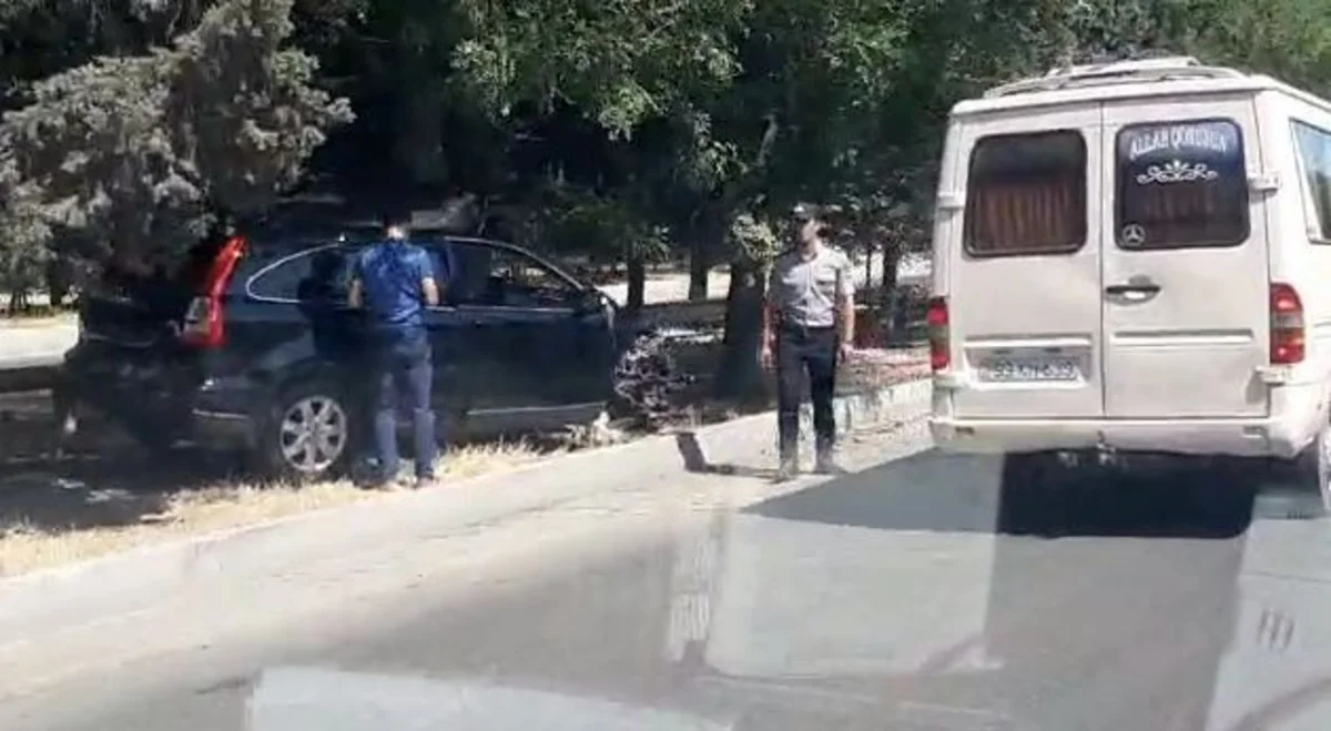 Bakıda yol qəzası olub, ölən var - FOTO
