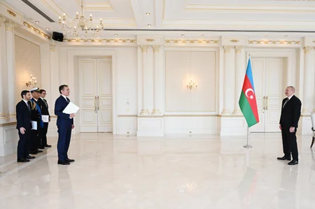 President Ilham Aliyev receives credentials of incoming Italian ambassador to Azerbaijan