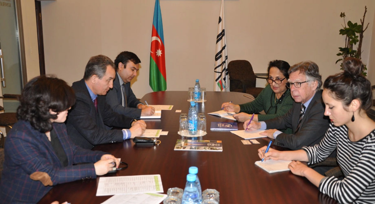 ​В SOCAR прошла встреча с руководством сети высших школ Франции N+I
