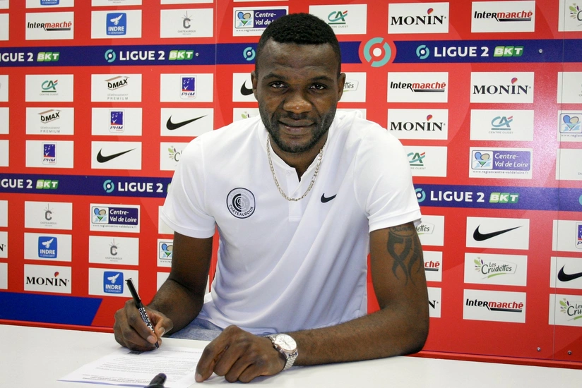 Neftçidən göndərilən hücumçu Fransa klubuna keçdi