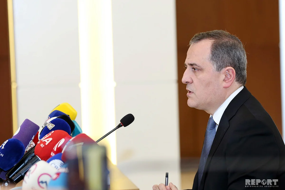 Təhsil naziri: Xüsusilə ibtidai sinif şagirdləri üçün dərsliklərin həftəlik dərs yükü çoxdur