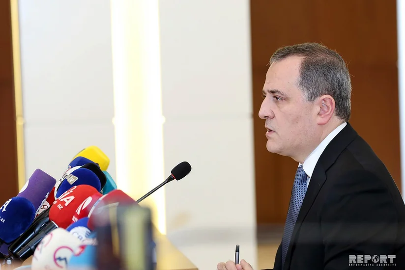 Təhsil naziri: Xüsusilə ibtidai sinif şagirdləri üçün dərsliklərin həftəlik dərs yükü çoxdur