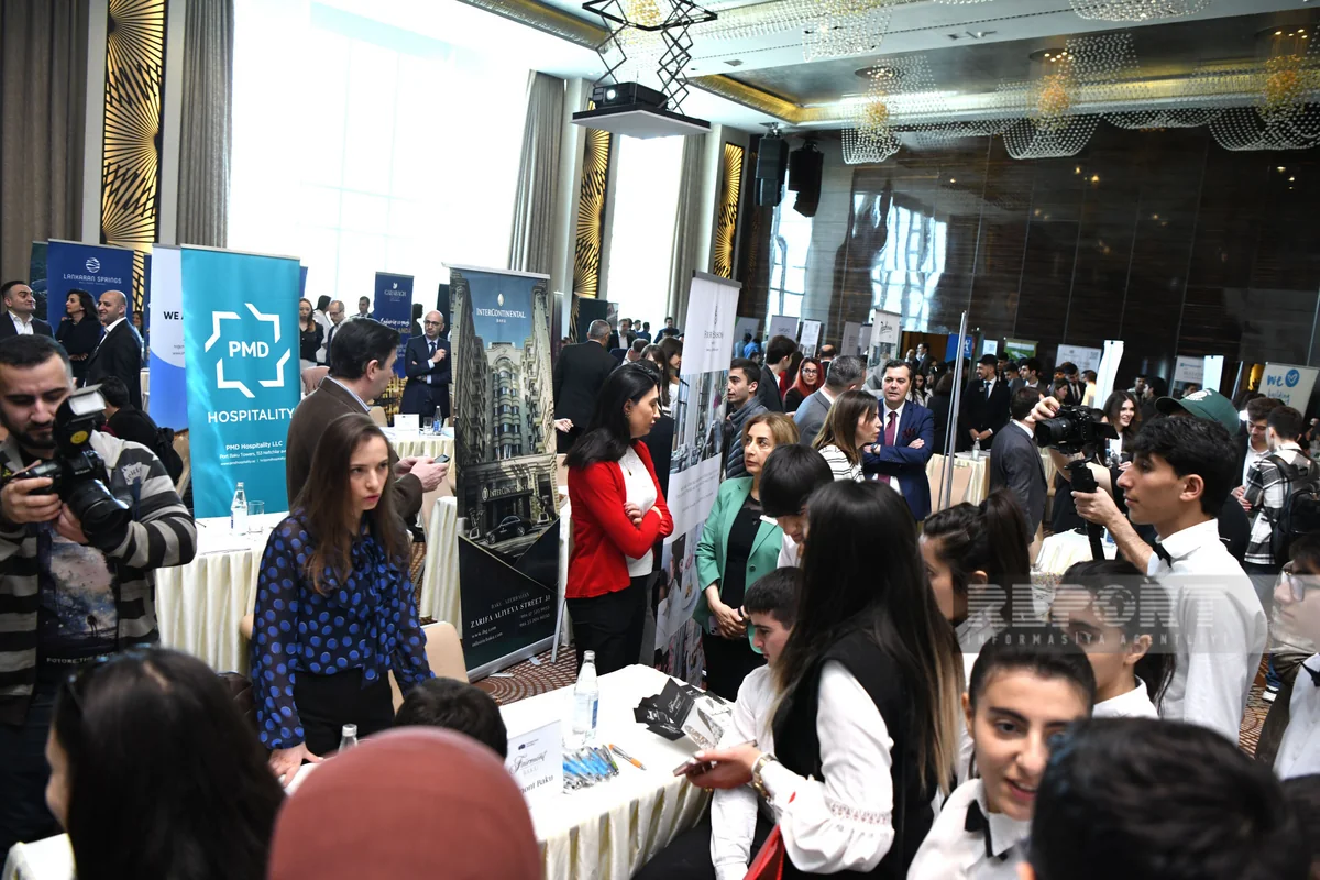 Səftər Rəhimli: “Bu il təşkil edilən 24 yarmarkada 3 634 nəfər işlə təmin edilib”