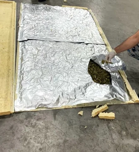 İrandan Naxçıvan yolu ilə Türkiyəyə gedən yük maşınında 77 kiloqramdan çox narkotik aşkar edilib