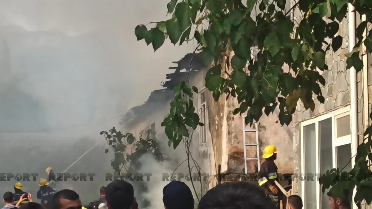 Oğuzda köhnə çörək sexi yanıb