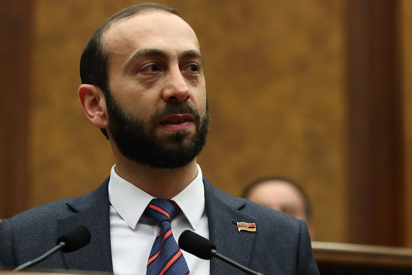 Протестующие избили спикера парламента Армении