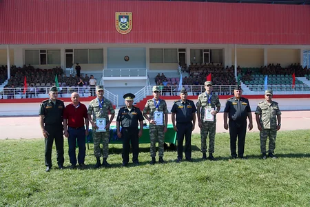 Azərbaycan Ordusunda yüngül atletika və gimnastika üzrə yarış keçirilib