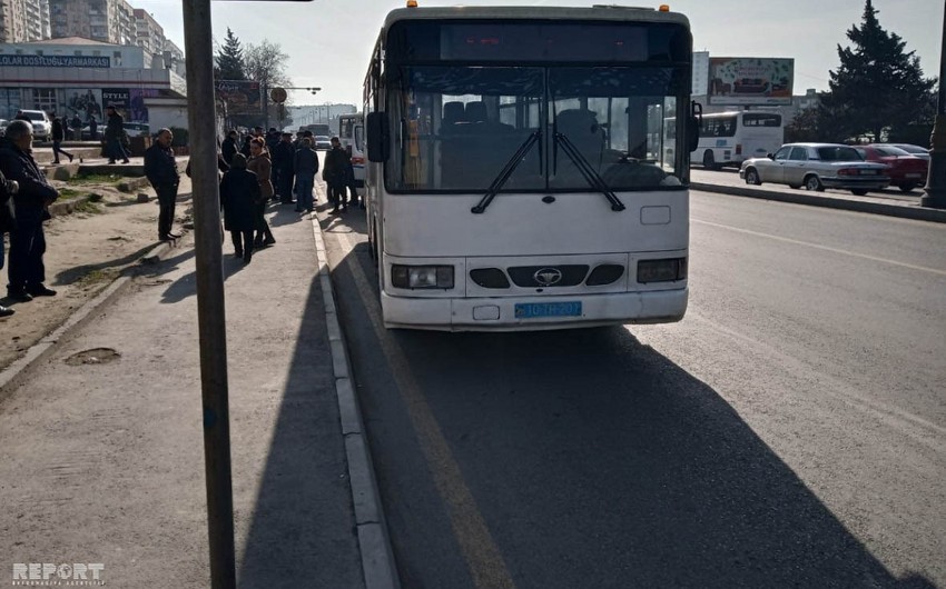 Bakıda sərnişin avtobusu yaşlı qadını vuraraq ağır xəsarət yetirib - FOTO