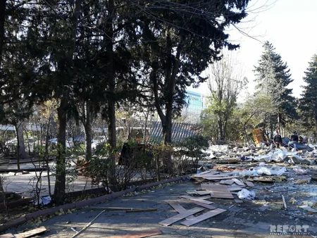 Bakıdakı Atatürk parkında kafe və restoranların 80 faizi sökülüb - VİDEO