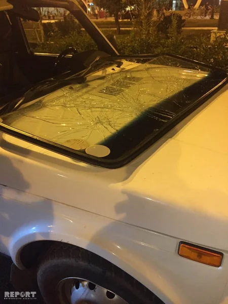 Bakıda yüksək sürətlə gedən BMW zəncirvari yol qəzası törədib - YENİLƏNİB - FOTO - VİDEO