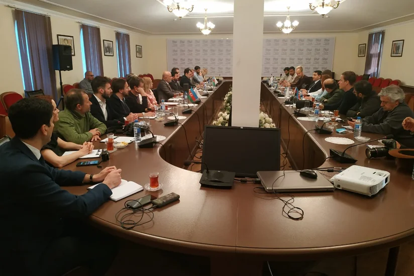 Хикмет Гаджиев встретился с посетившими освобожденные территории путешественниками