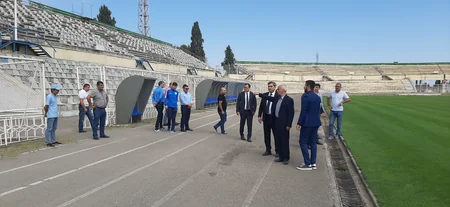 PFL rəhbərliyi Gəncə şəhər stadionunun vəziyyəti ilə tanış olub