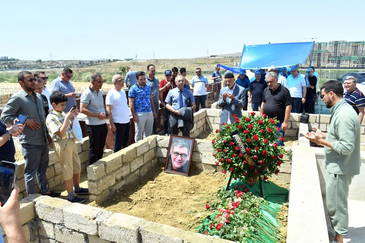 Moskvada vəfat edən əməkdar artist Bakıda dəfn olunub