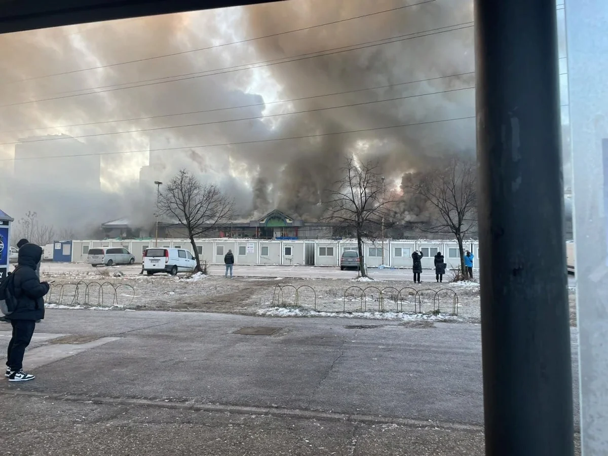 Chinese shopping center in New Belgrade on fire