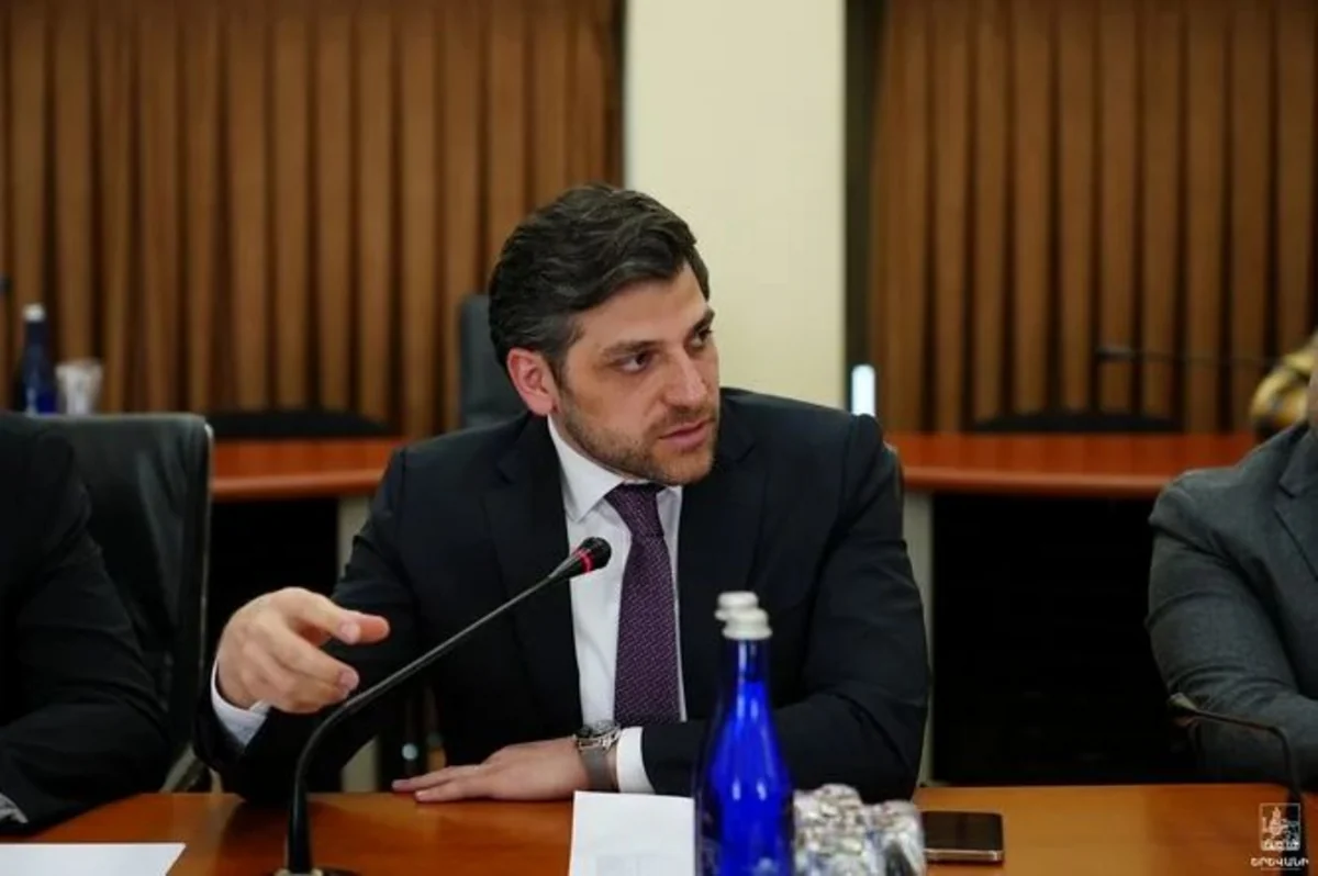 В кабинете вице-мэра Еревана проводится обыск