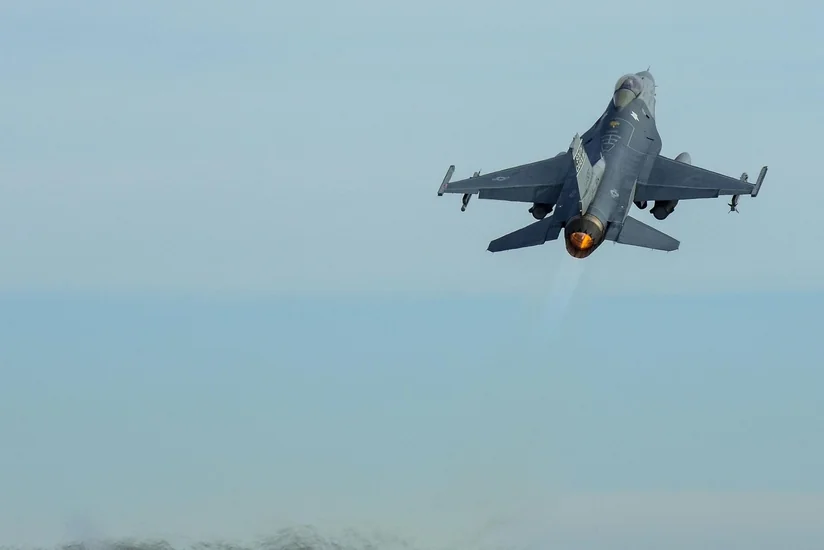 СМИ: Впервые за время боевых действий Украина использовала истребители F-16