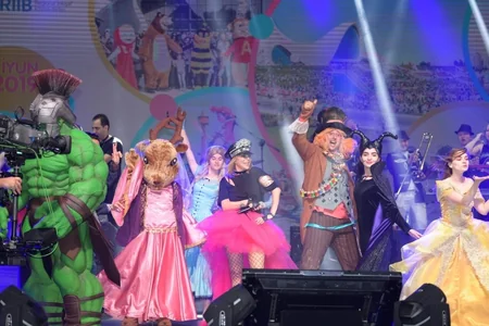 Heydər Əliyev Mərkəzinin parkında Xalq artisti Aygün Kazımovanın konserti olub