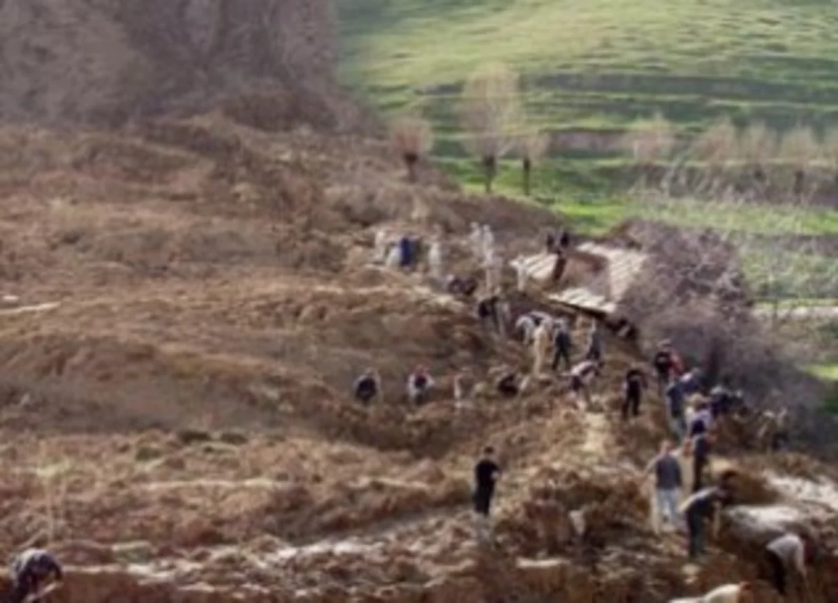 ​Tacikistanda torpaq sürüşməsi nəticəsində azı on nəfər ölüb