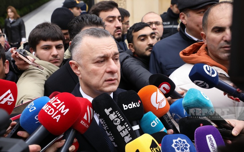 Nazir: Saxta diplomlu həkimlərlə bağlı araşdırma aparılır