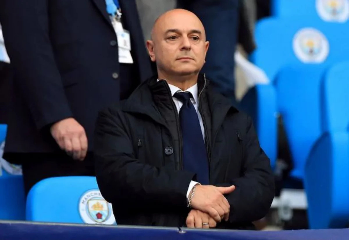 Президент Тоттенхэма отправил работников стадиона работать у себя дома