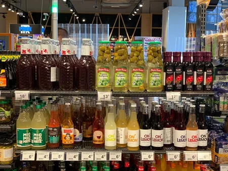 “Made in Azerbaijan” brendli məhsullar Polşadakı “Carrefour” marketlərində