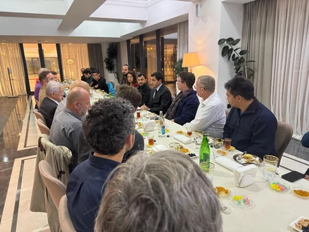Hikmat Hajiyev meets with international travelers returning from Garabagh 