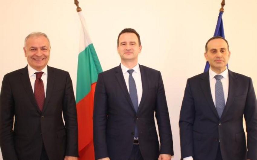 Bolqarıstan Qara dəniz sualtı kabelinin çəkilməsi layihəsini regionun enerji təhlükəsizliyi üçün vacib hesab edir