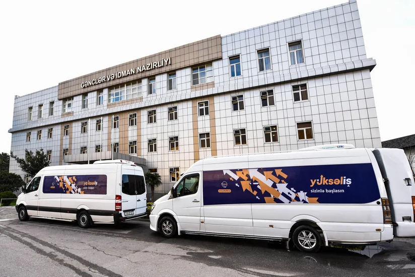 “Yüksəliş” müsabiqəsinin səyyar qeydiyyat avtobusları bölgələrə yola düşüb