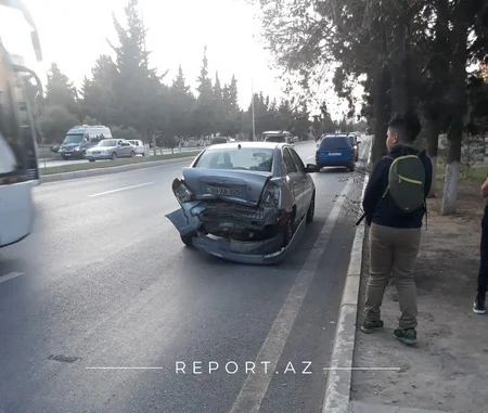 Sumqayıtda üç avtomobil toqquşdu