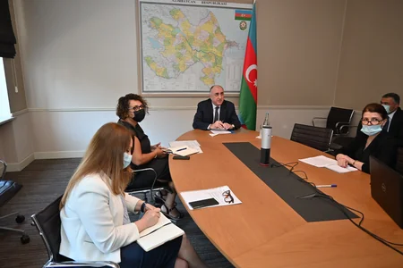 Elmar Məmmədyarov səfirlərin dəvətini qəbul edib