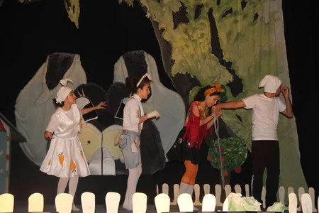 Bakı Uşaq Teatrı Dovşanın evi tamaşası ilə mövsümə yekun vuracaq
