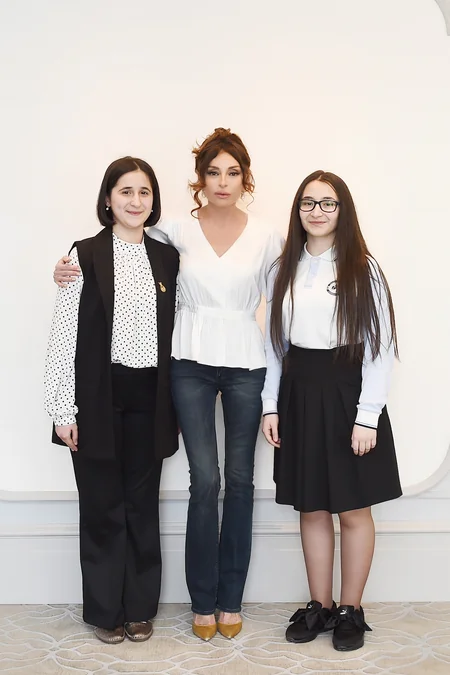 First VP Mehriban Aliyeva meets with young inventors
