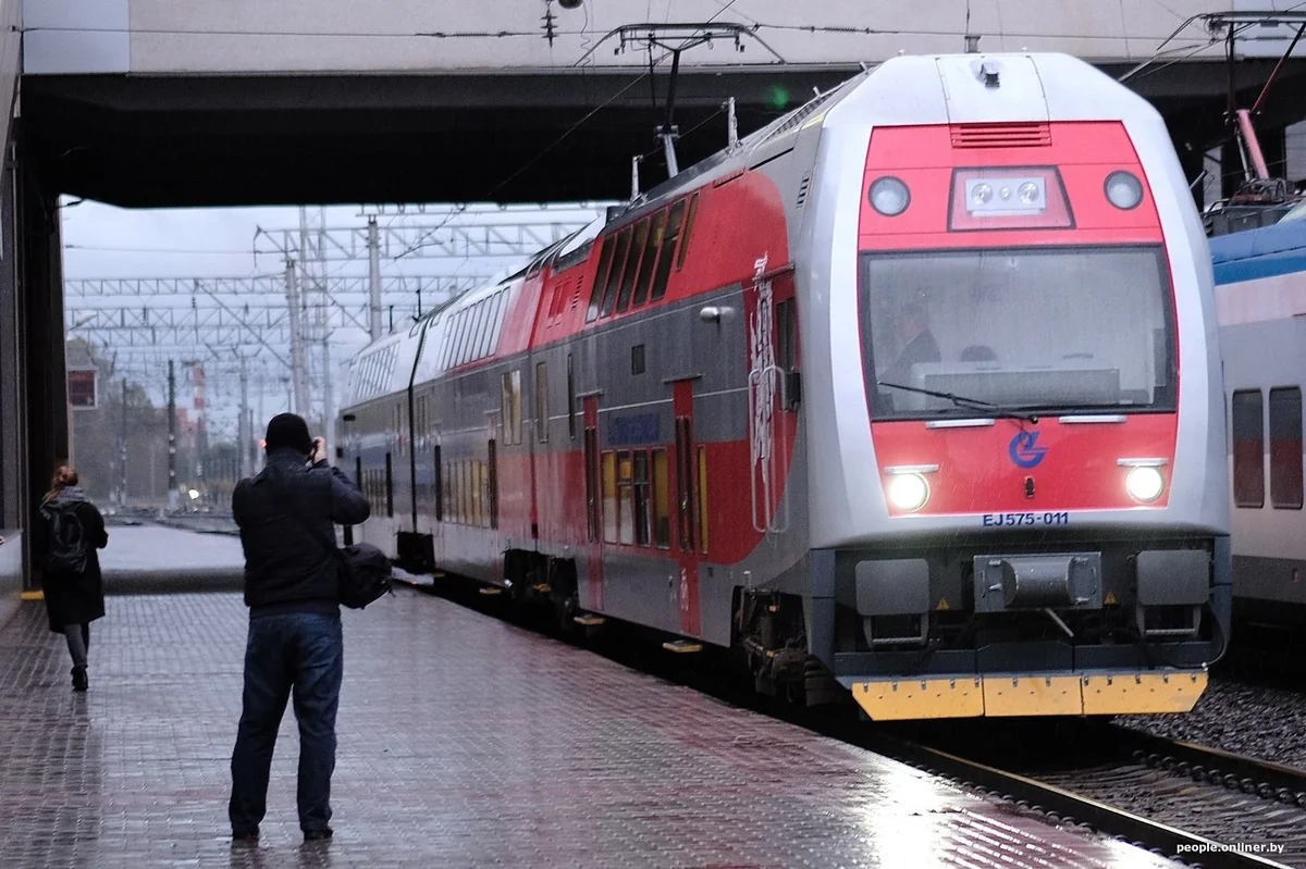 Litvada elektrik qatarları ilə hərəkət dayanıb