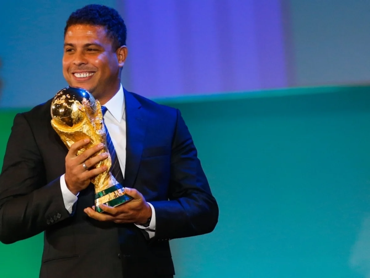 Ronaldo announces return to football